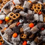 Halloween Muddy Buddies Treats